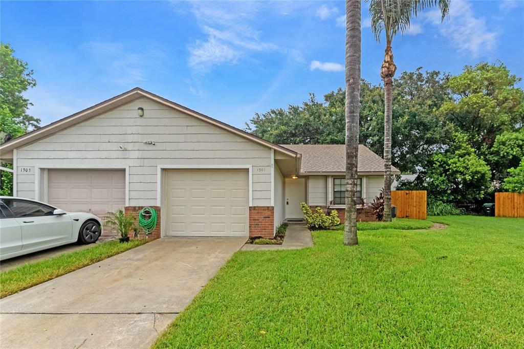 Property Photo:  1301 Pleasant Oak Lane  FL 32804 