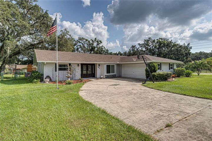 Property Photo: 3622 Dan Unie Lane FL 33812