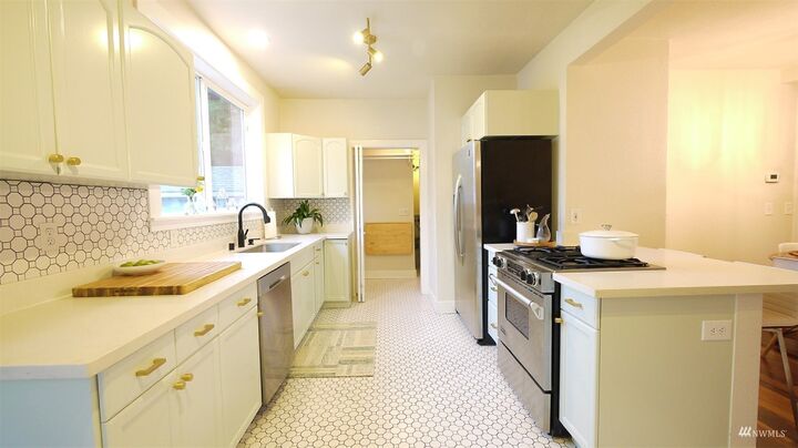 Property Photo:  3318 S 7th Street  WA 98405 