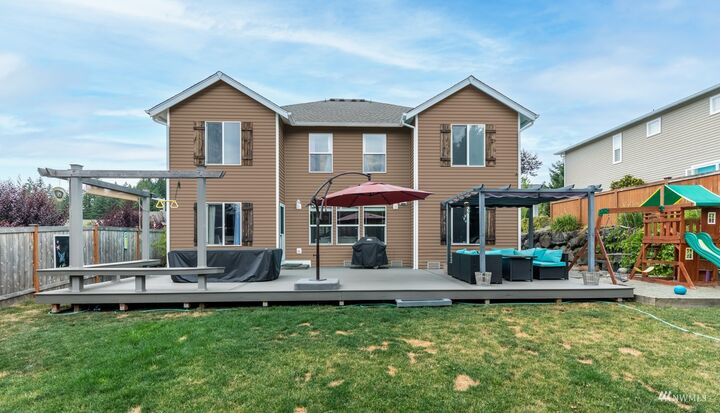Property Photo:  23127 SE 263rd Street  WA 98038 