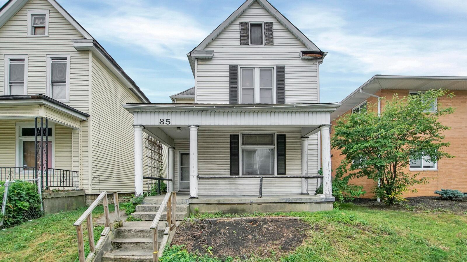 Property Photo:  85 Hawkes Avenue  OH 43222 