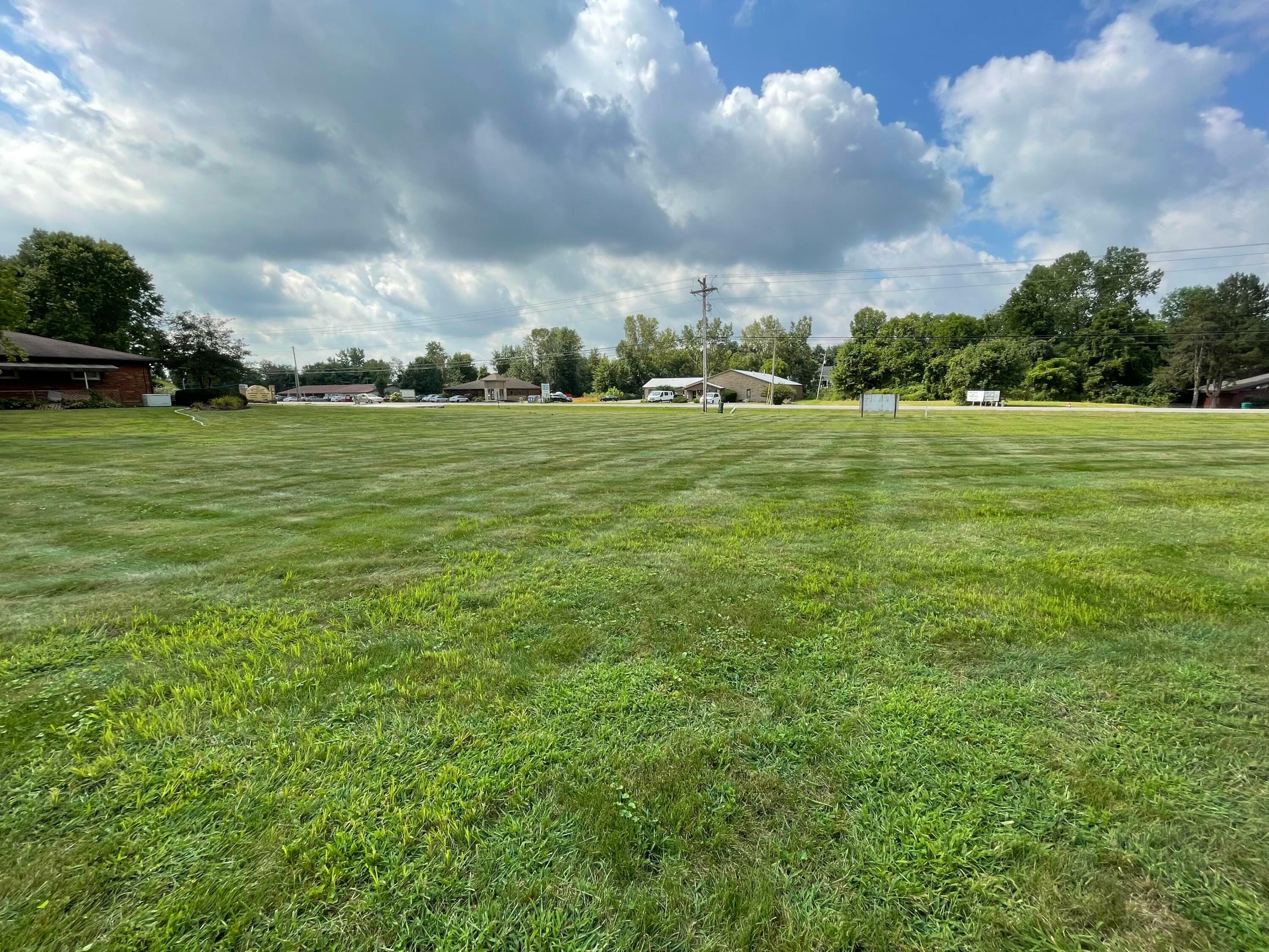 Property Photo:  692 Hill N Road  OH 43147 