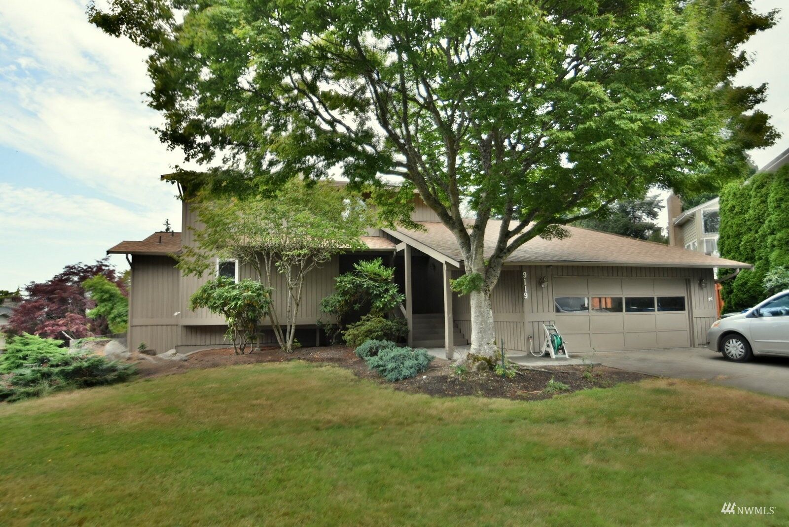 Property Photo:  9119 185th Place SW  WA 98026 