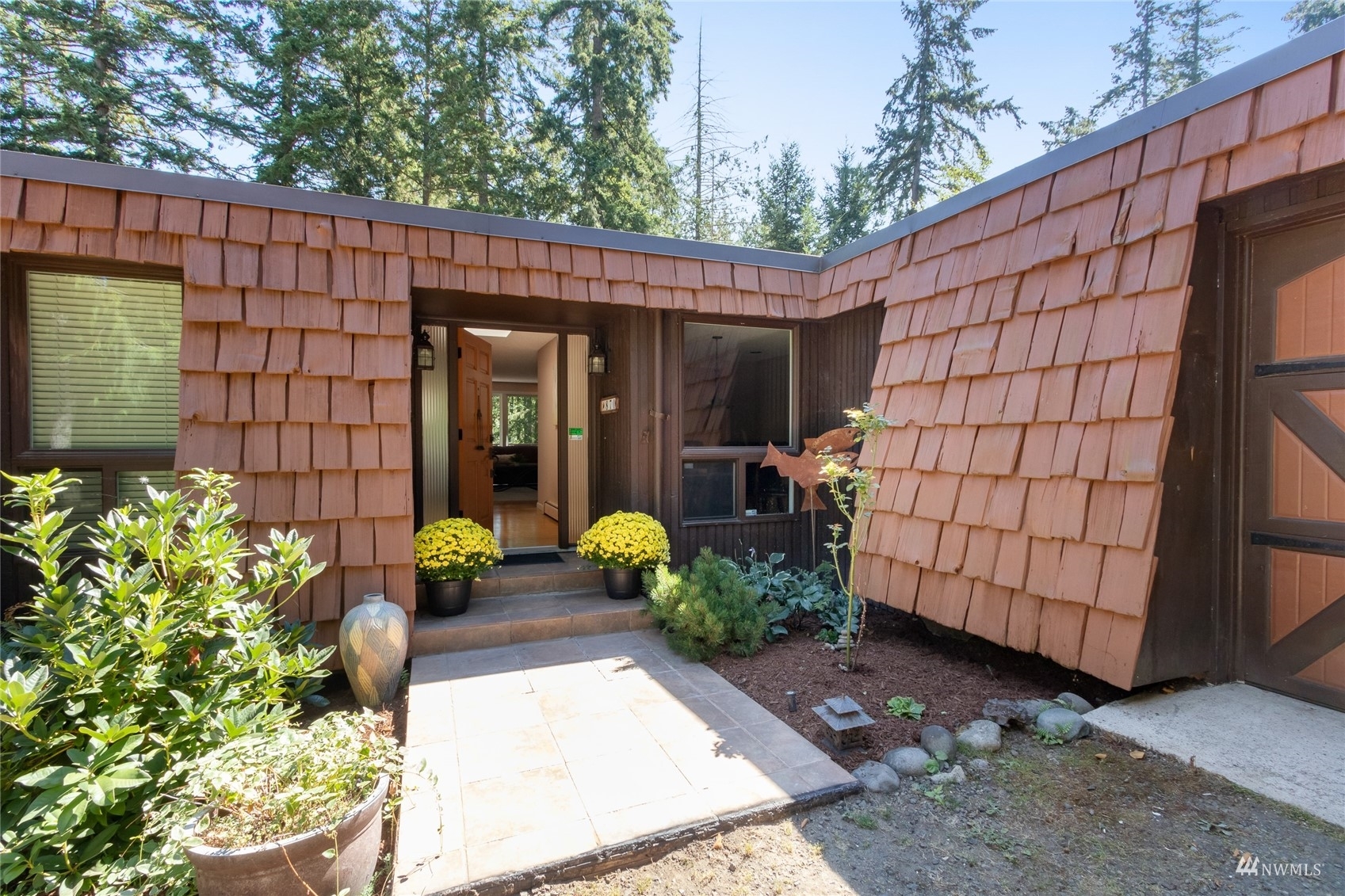 Property Photo:  870 10th Lane  WA 98333 