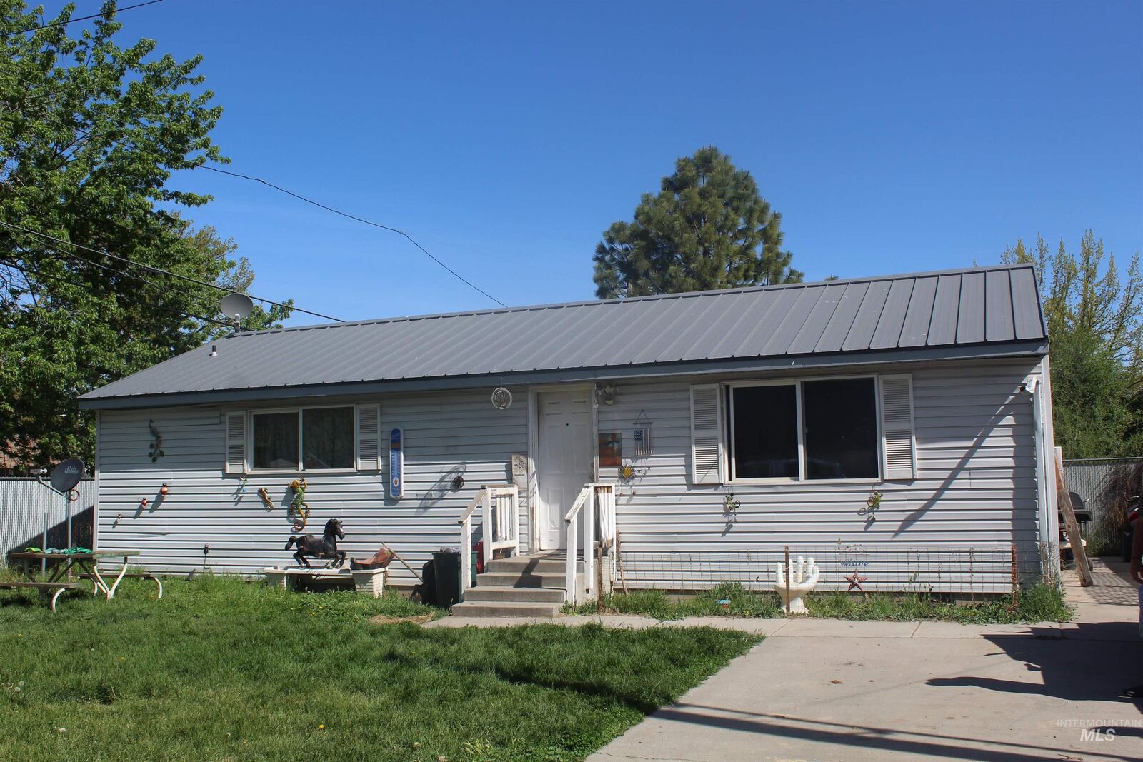 Property Photo:  1037 6th Ave. N  ID 83661 