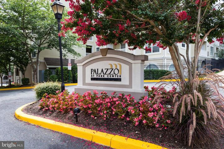 4560 Strutfield Lane 1111  Alexandria VA 22311 photo