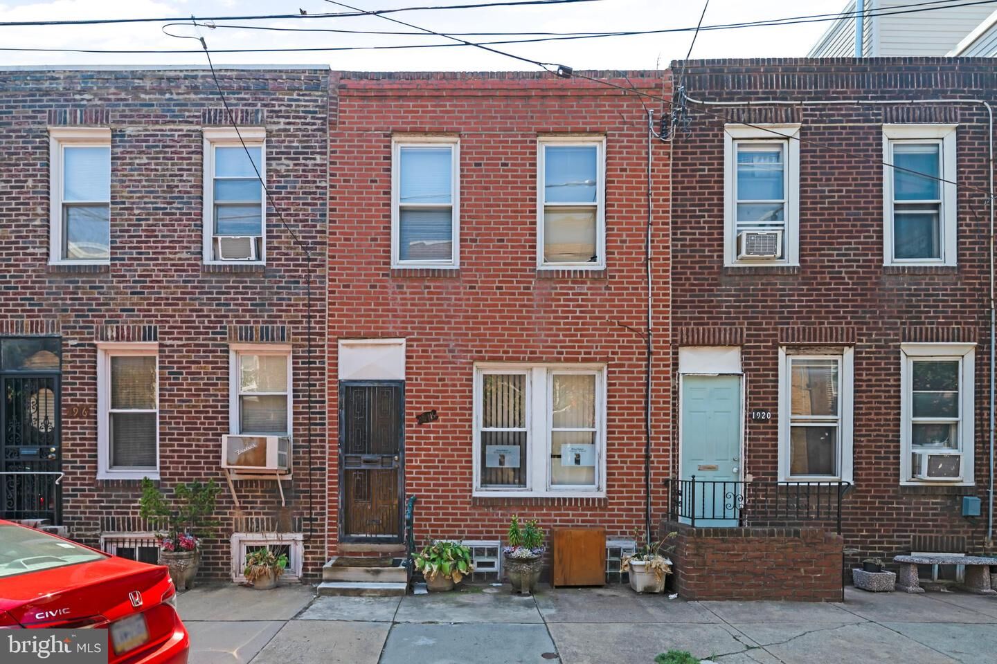 Property Photo:  1918 Manton Street  PA 19146 