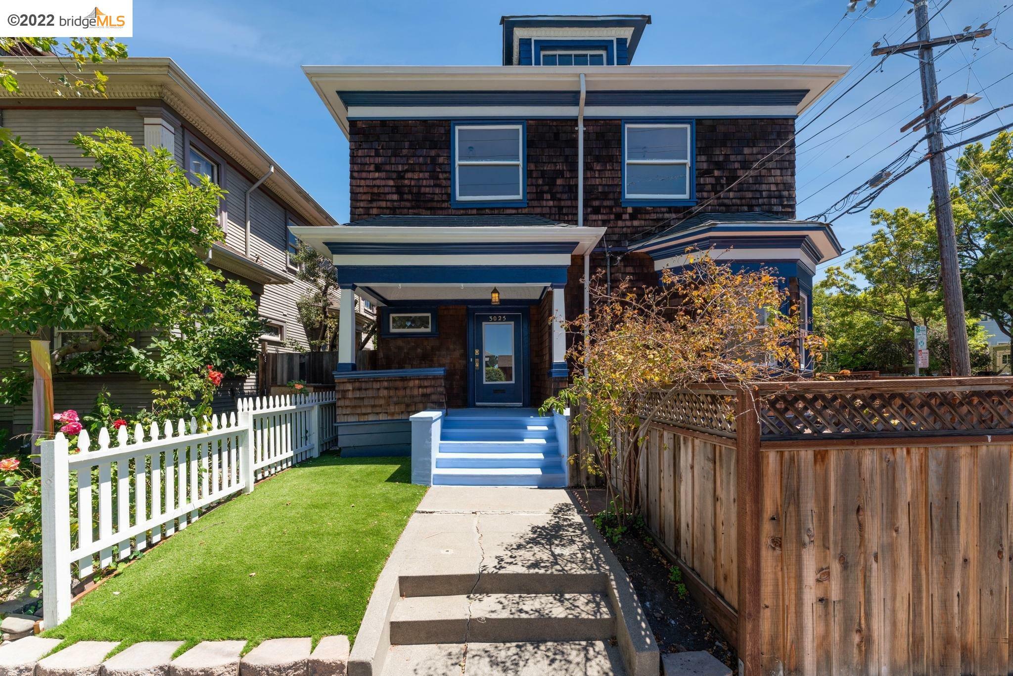 Property Photo:  3025 Deakin St  CA 94705 