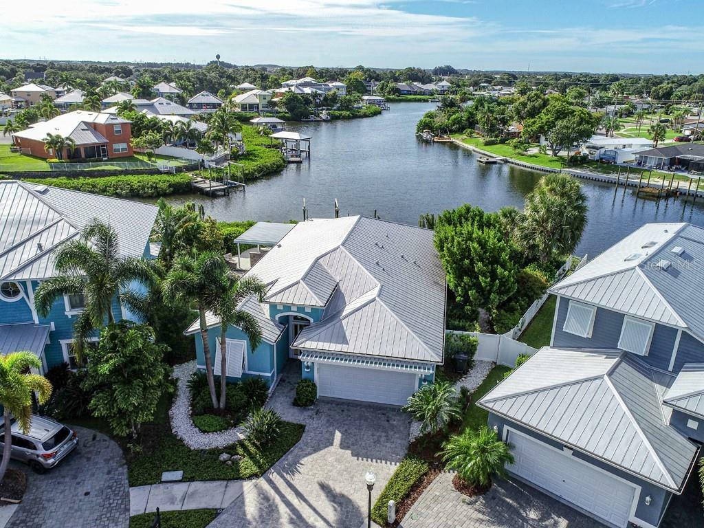Property Photo: 6405 Grenada Island Avenue FL 33572