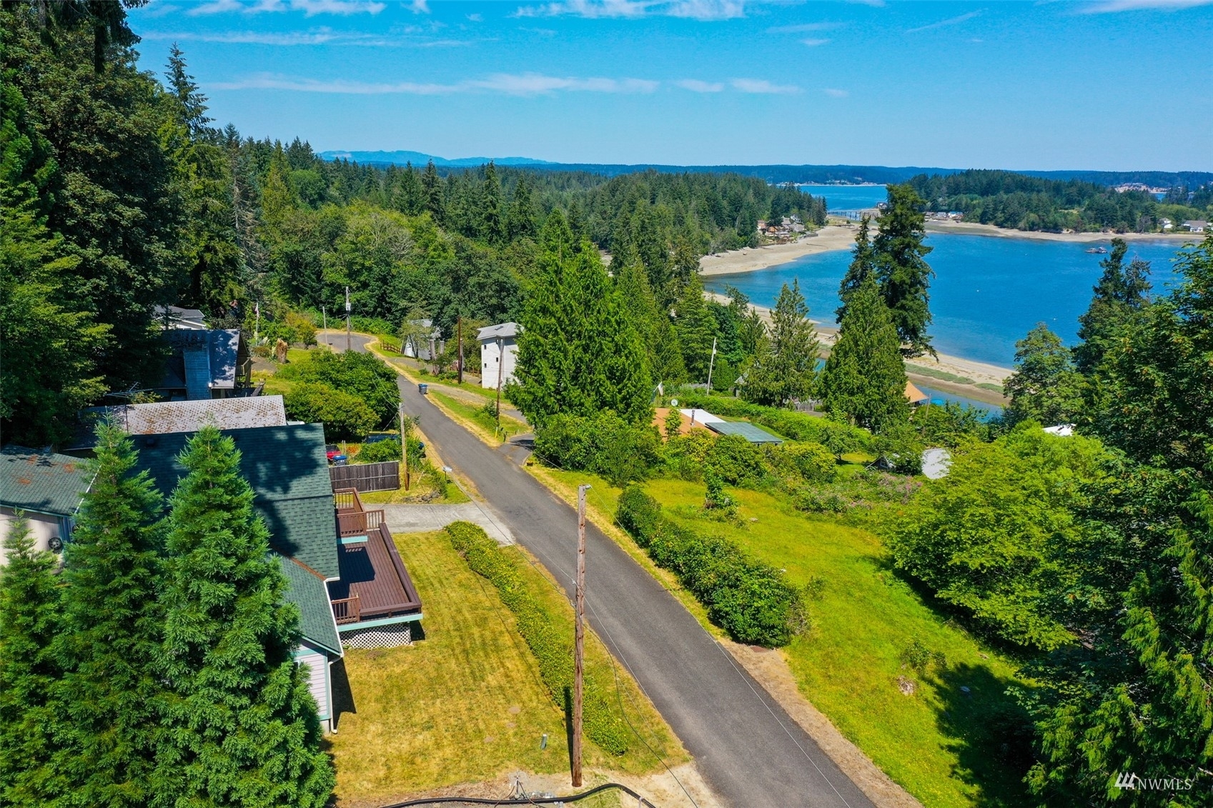 Property Photo:  71 E Barbary Drive  WA 98546 