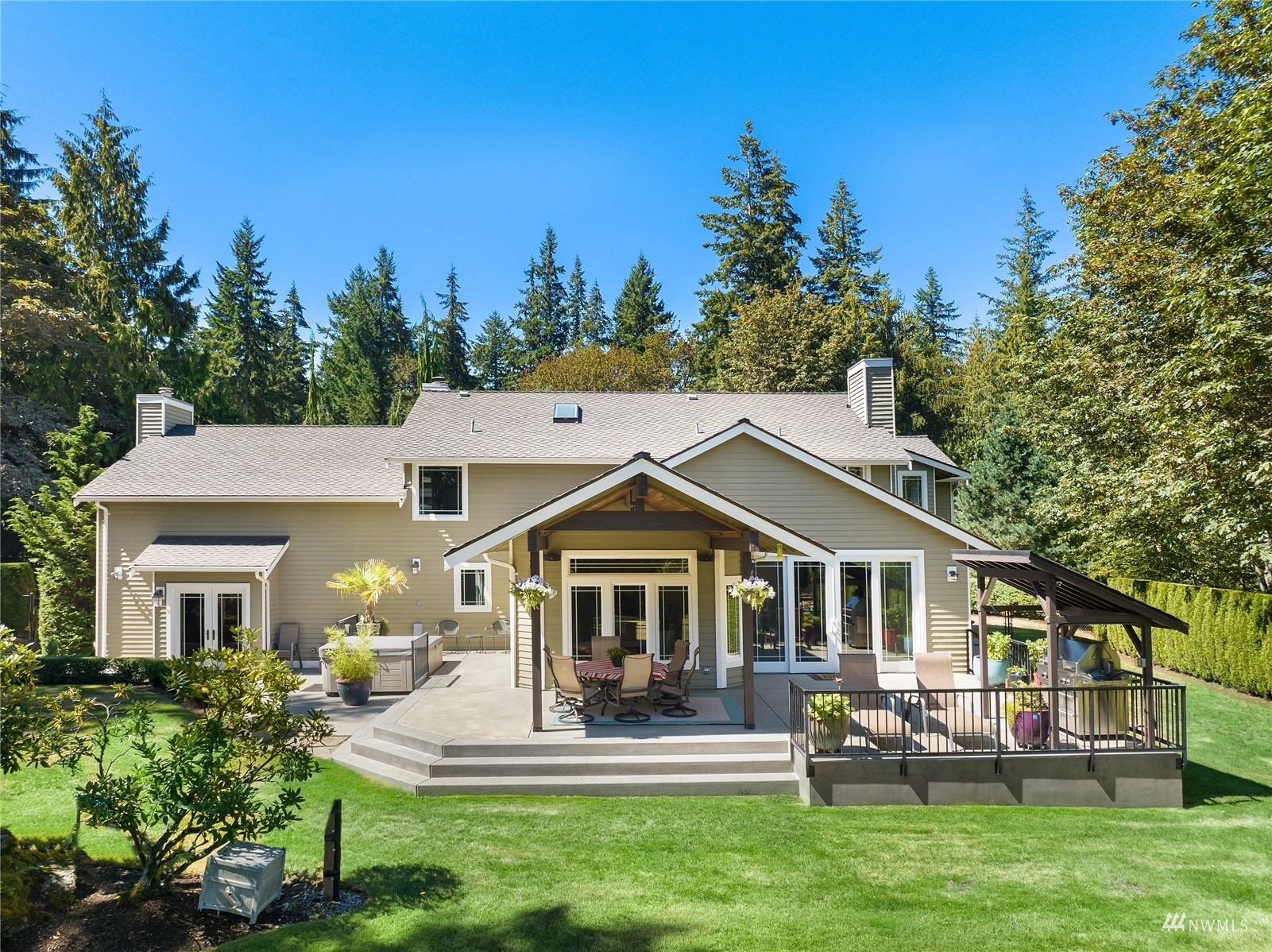 Property Photo: 5116 243rd Avenue NE WA 98053