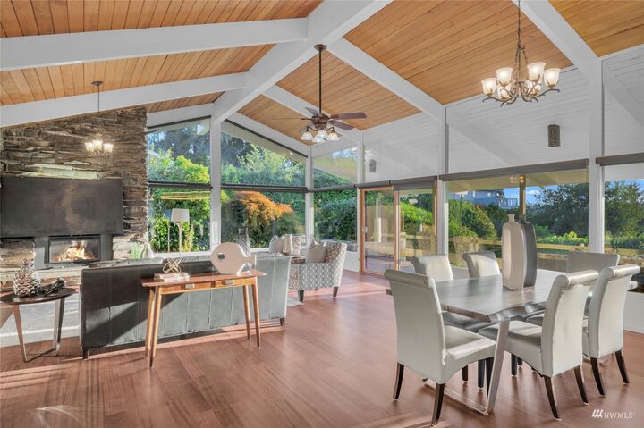 Property Photo:  15703 62nd Place NE  WA 98028 