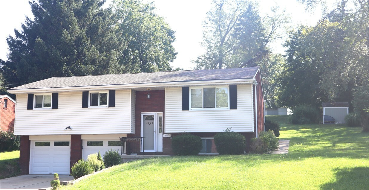 Property Photo:  1638 Anderson Rd  PA 15209 