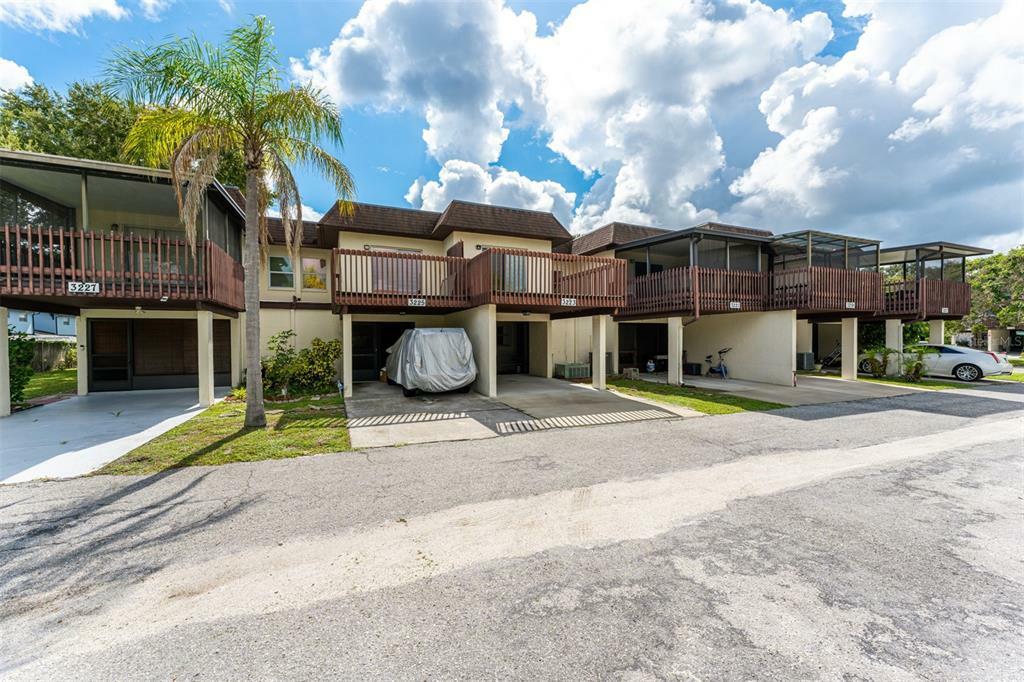 Property Photo:  3223 Ramblewood Drive N  FL 34237 