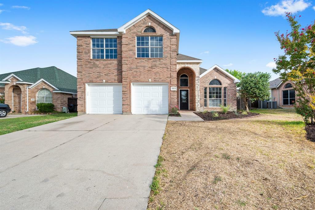 Property Photo: 1411 Kendal Drive TX 76063