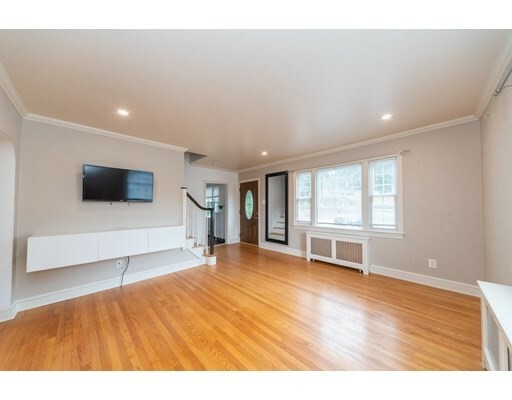 Property Photo:  262 Maple Avenue  MA 01545 