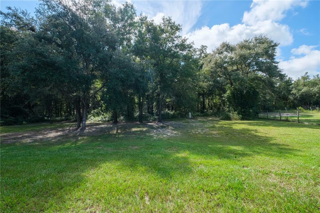 Property Photo:  10090 NE SR 24  FL 32618 