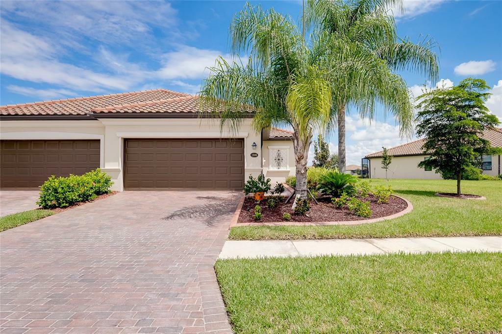 Property Photo:  12596 Garibaldi Lane  FL 34293 