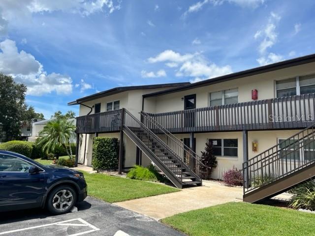 Property Photo:  900 Avenue Z SE D2  FL 33880 