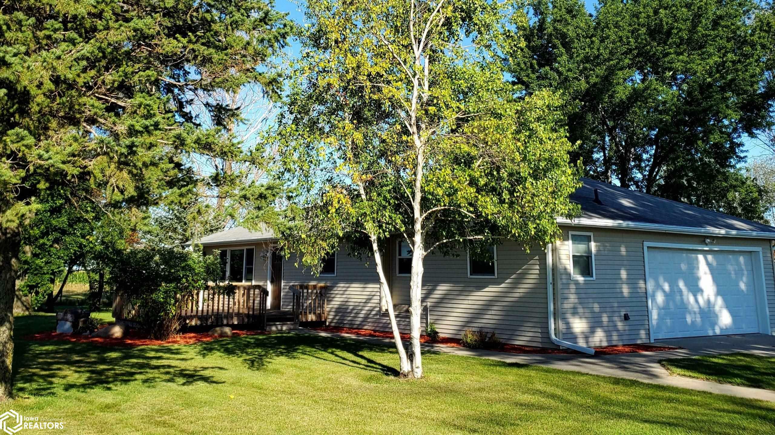 Property Photo:  12565 Highway D41  IA 50230 