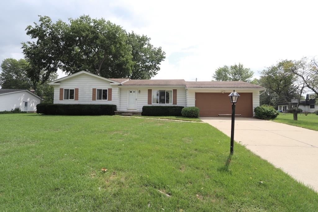 Property Photo:  7108 Sprucewood  MI 48423 