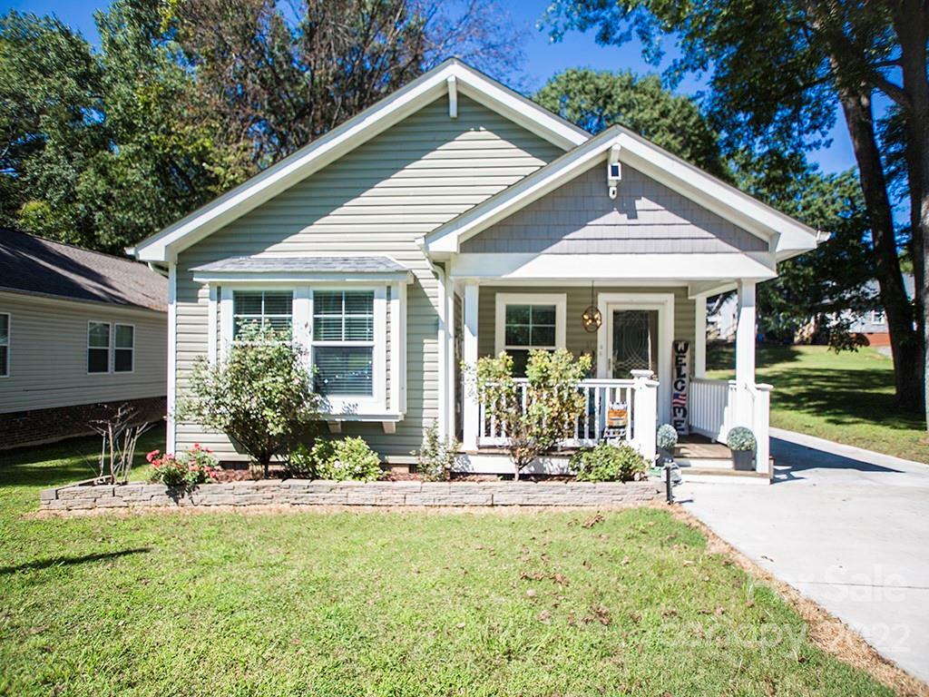 Property Photo:  114 E 4th Avenue  NC 28052 