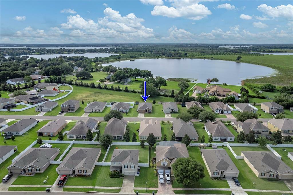 Property Photo:  803 Lake Cummings Boulevard  FL 33850 