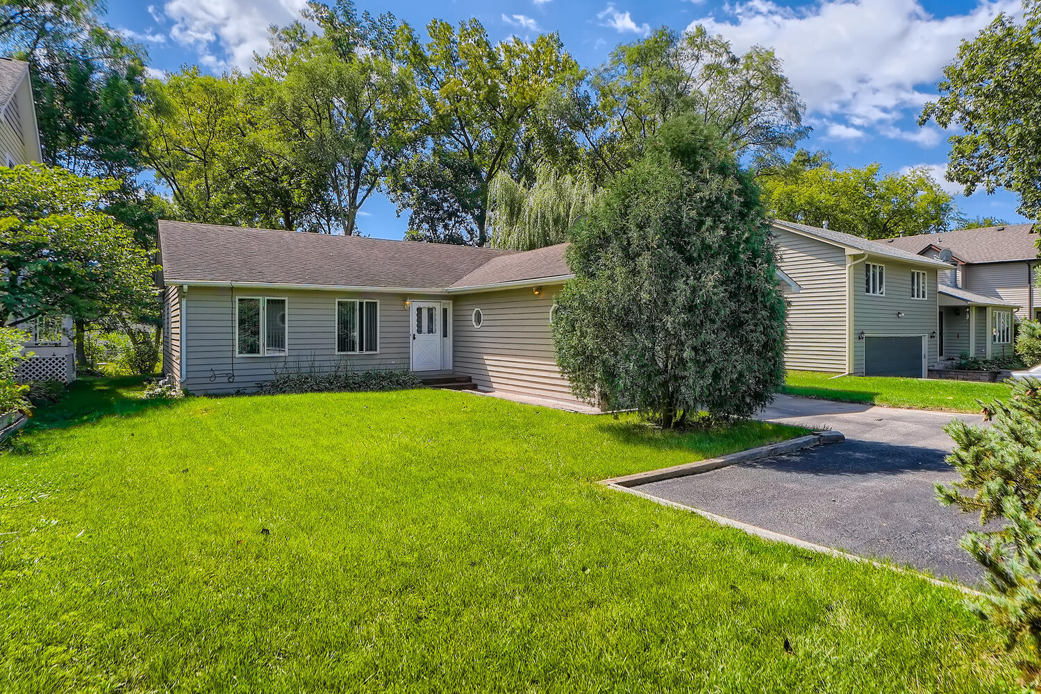 626 E Bonner Road  Wauconda IL 60084 photo