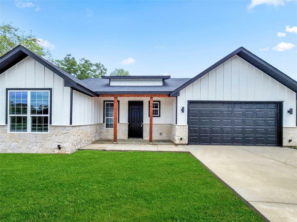 Property Photo: 3708 Stalcup Road TX 76119