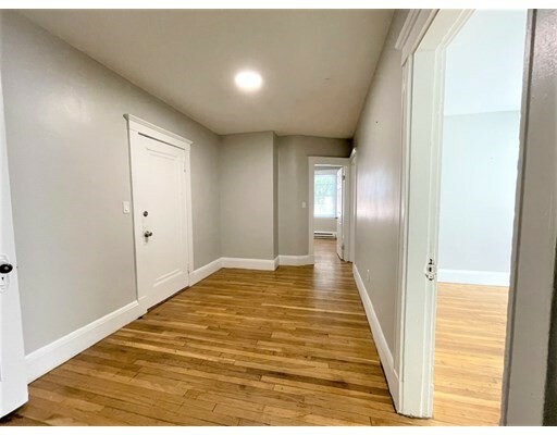 Property Photo: 15 Huss Ct 102 MA 01905