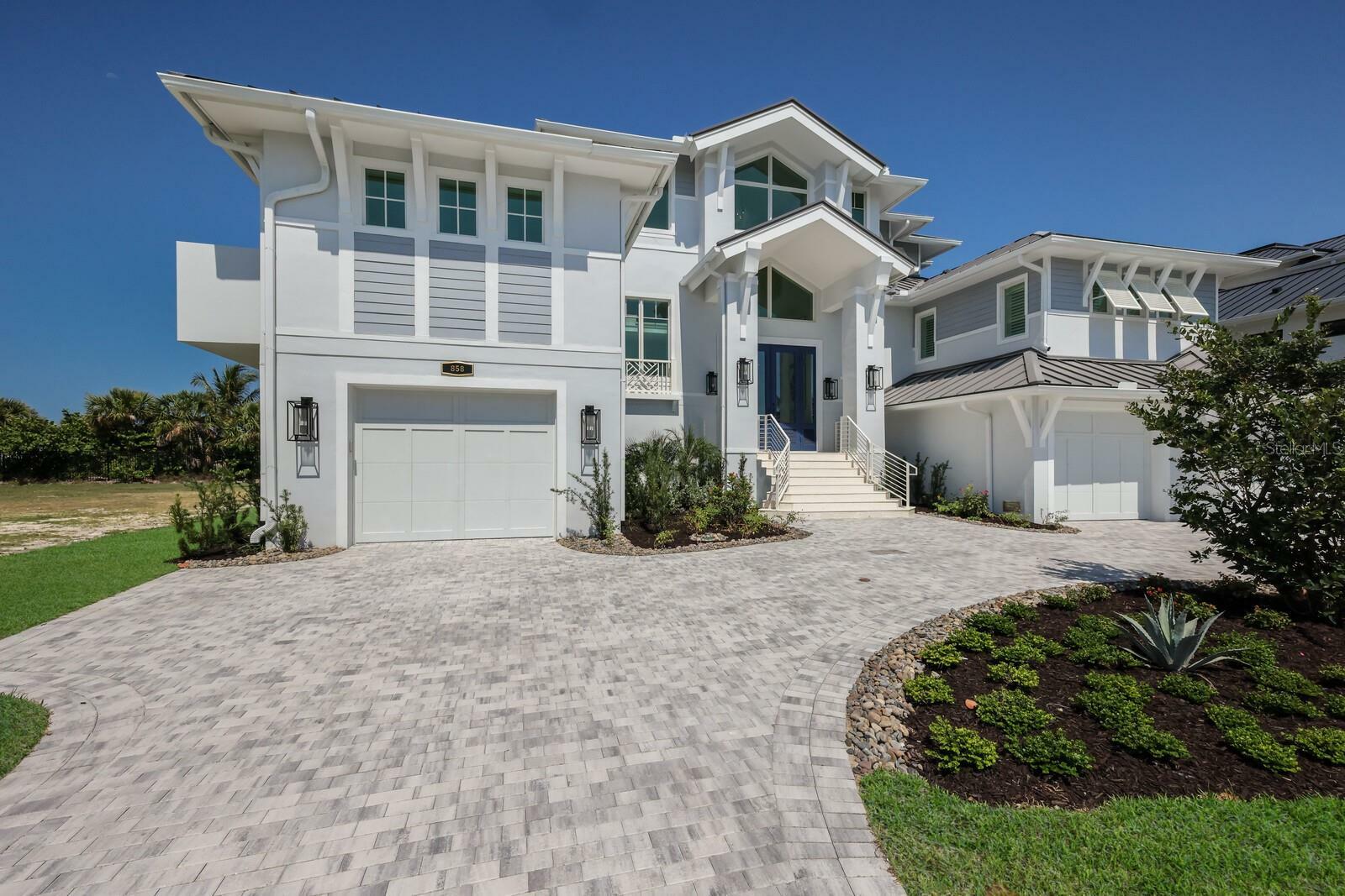 Property Photo:  858 Grande Pass Way  FL 33921 