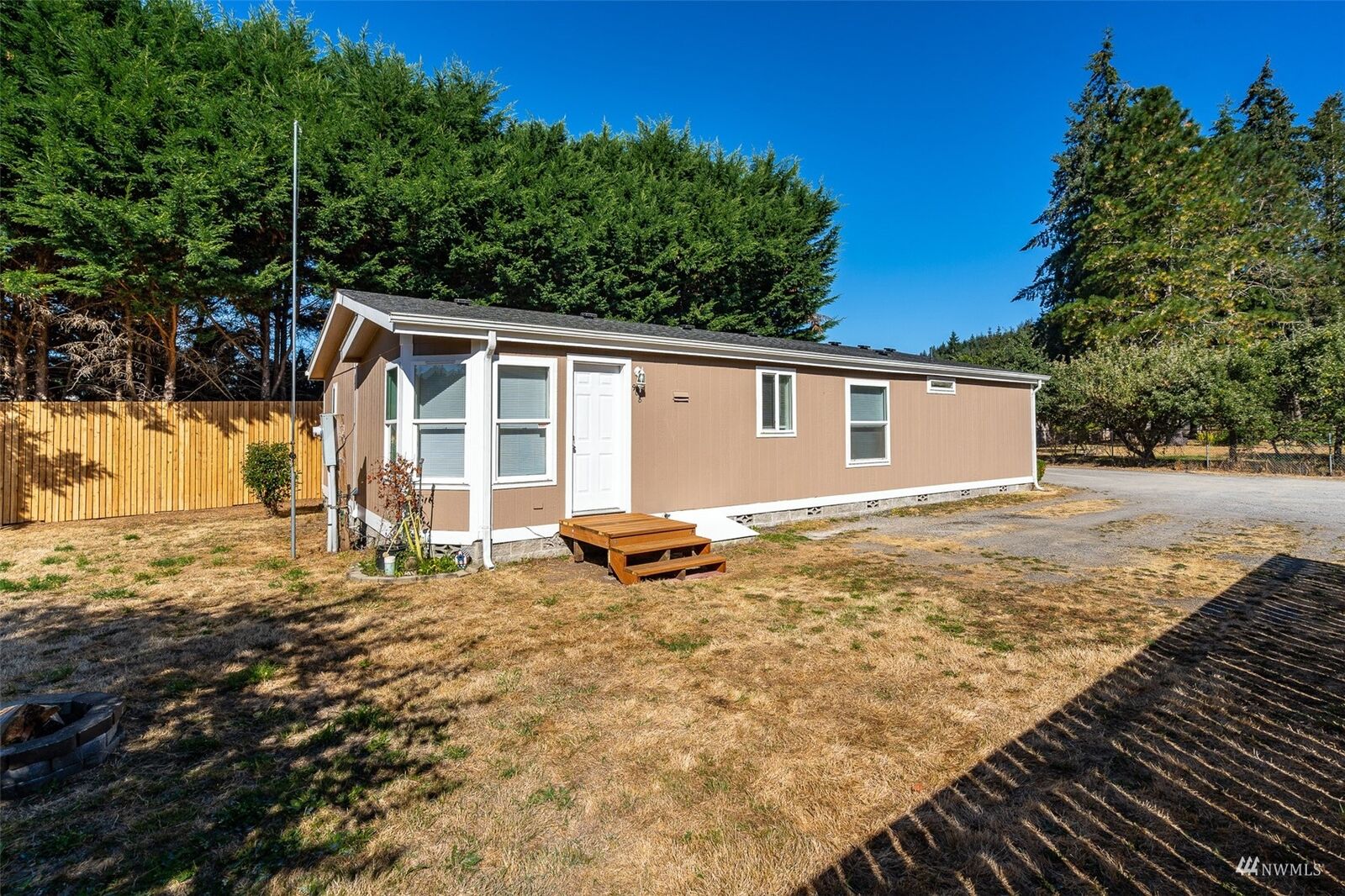 Property Photo:  908 Vienna Lane  WA 98531 