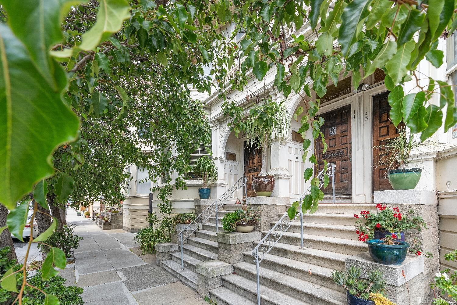 Property Photo:  137 143 Eureka Street  CA 94114 