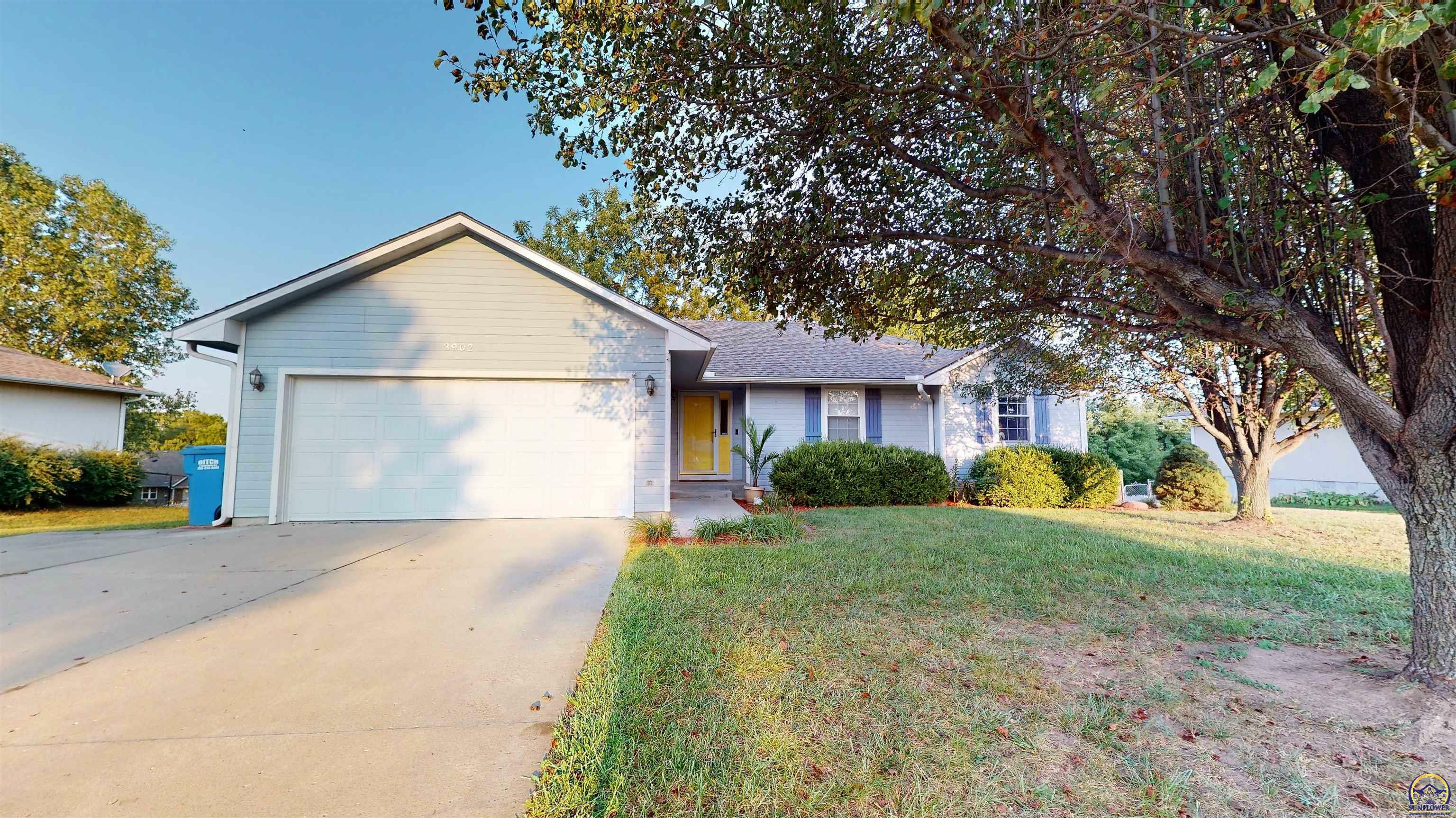 3902 NW Oak View Dr  Topeka KS 66618 photo