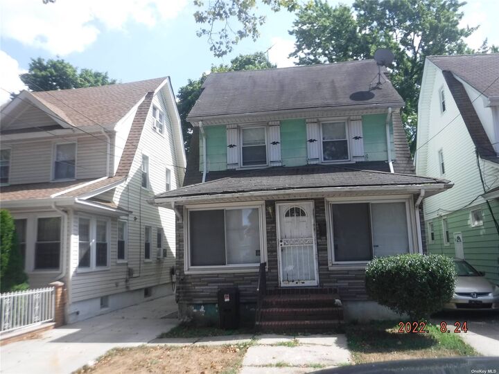 194-08 115th Avenue  Saint Albans NY 11412 photo