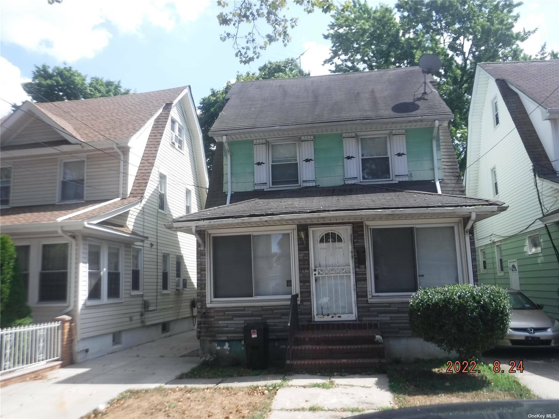 Property Photo: 194-08 115th Avenue NY 11412