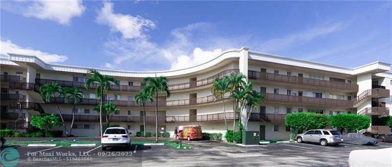 Property Photo:  300 S Waterway Dr 406  FL 33462 