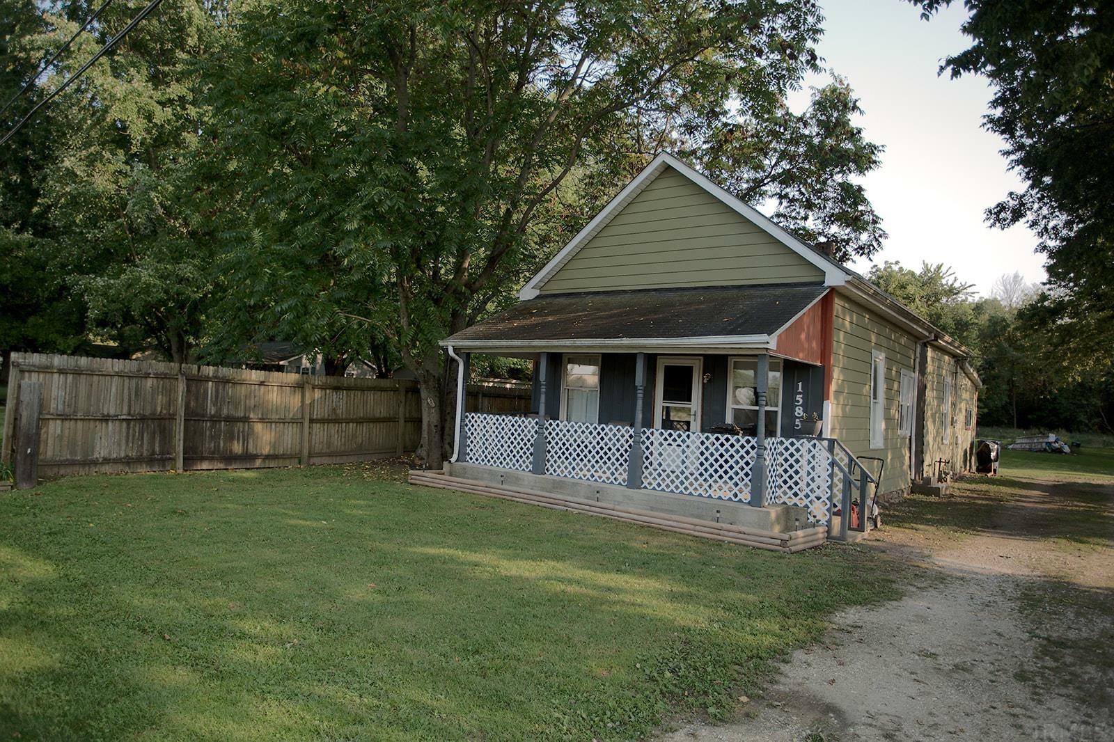 Property Photo:  1585 E Taylor Street  IN 46750-4044 