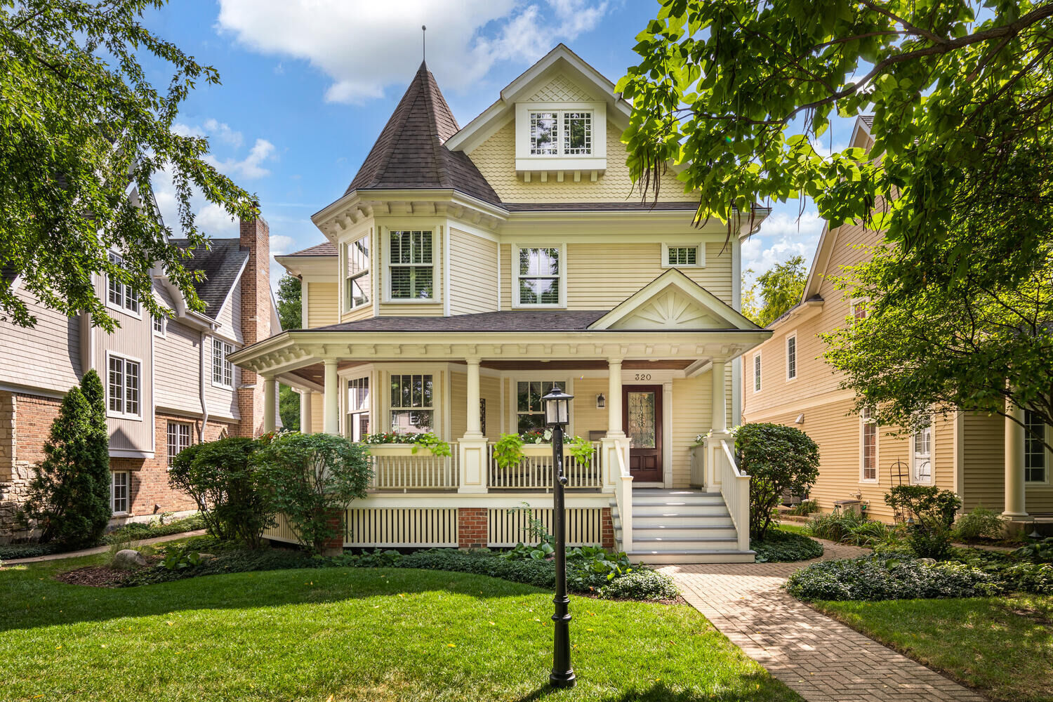 Property Photo:  320 Spring Avenue  IL 60540 