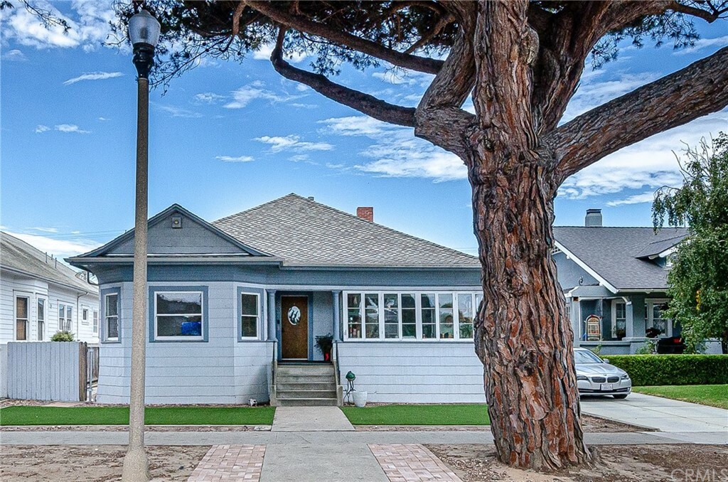 Property Photo: 307 S H Street CA 93436