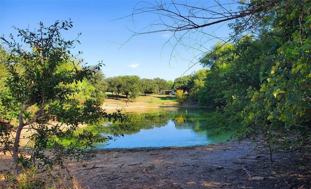 Property Photo:  425 Slayden Drive  TX 76270 