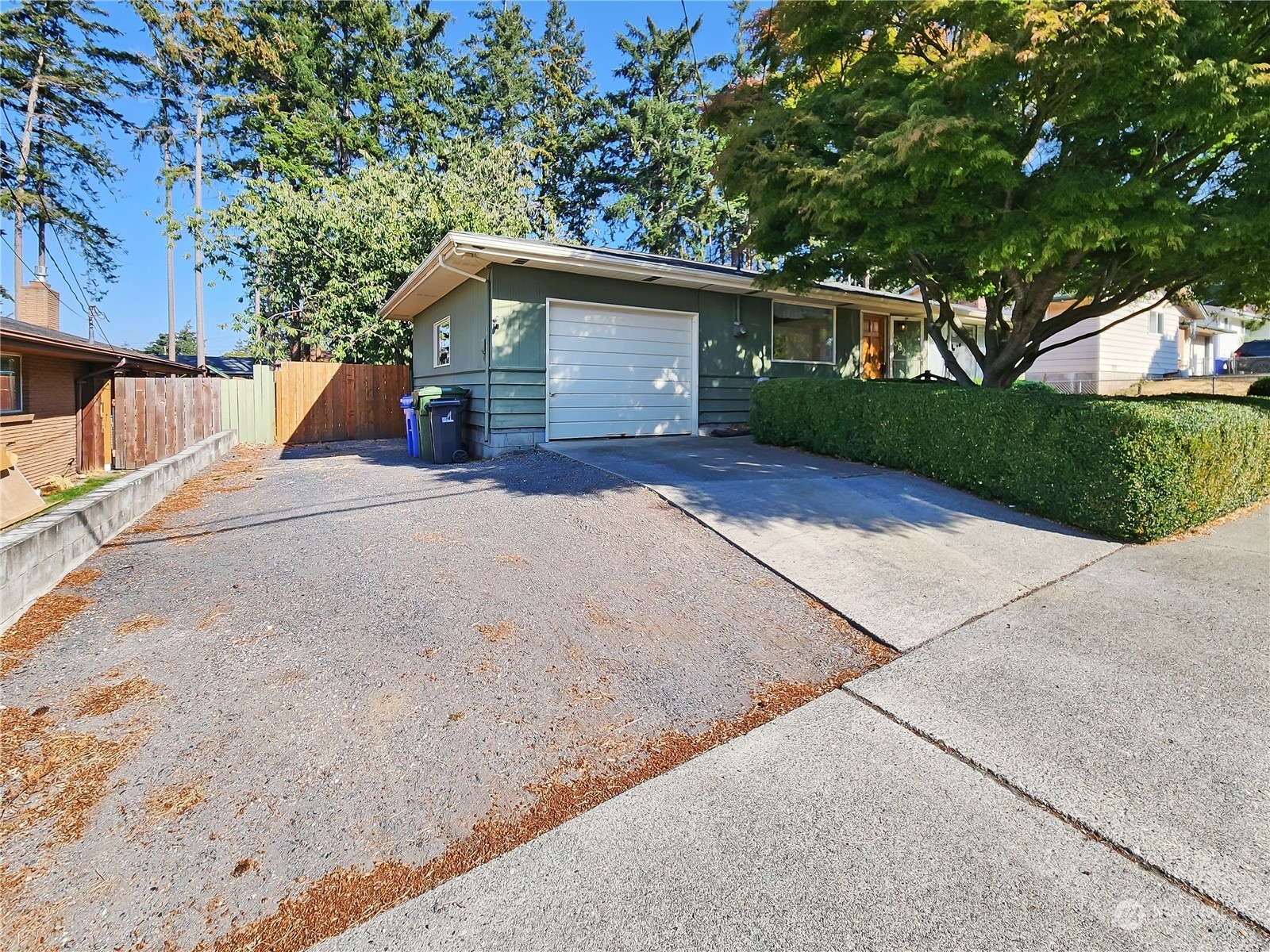 Property Photo:  1582 NE 6th Avenue  WA 98277 