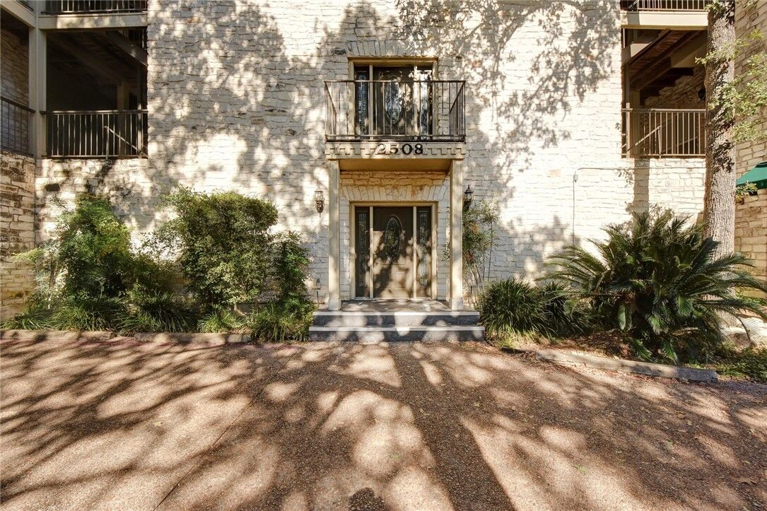 Property Photo:  2508 Enfield Road 7  TX 78703 