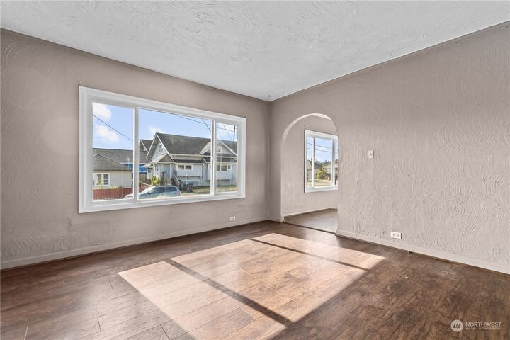 Property Photo:  212 N M Street  WA 98520 