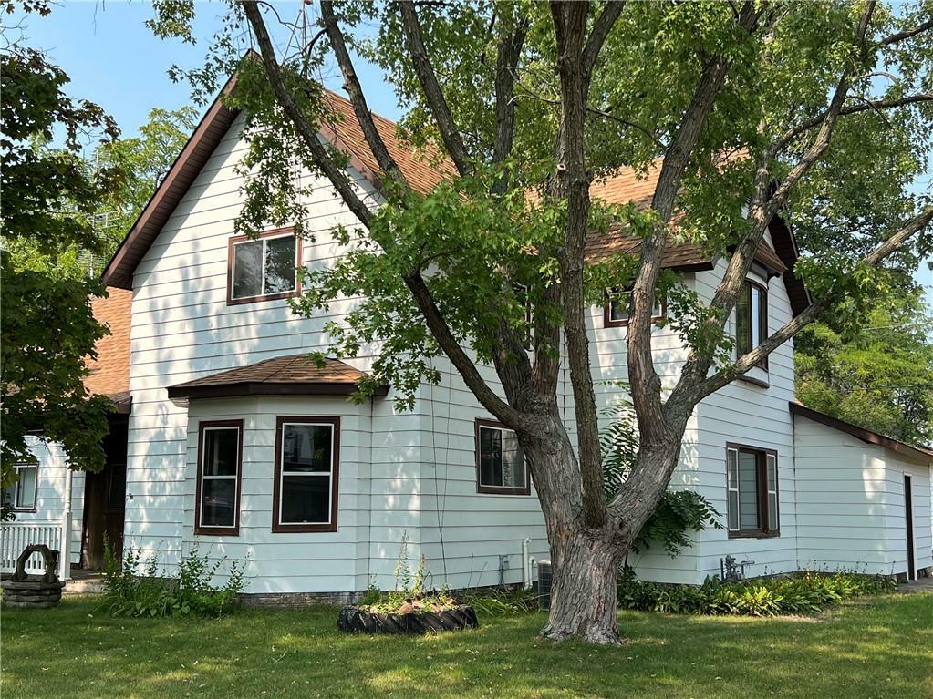 Property Photo:  1704 Garfield Avenue  WI 54720 