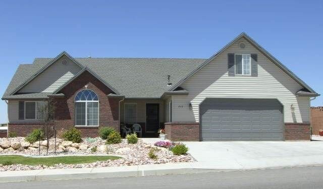 Property Photo:  713 E Nichols Canyon Rd  UT 84721 