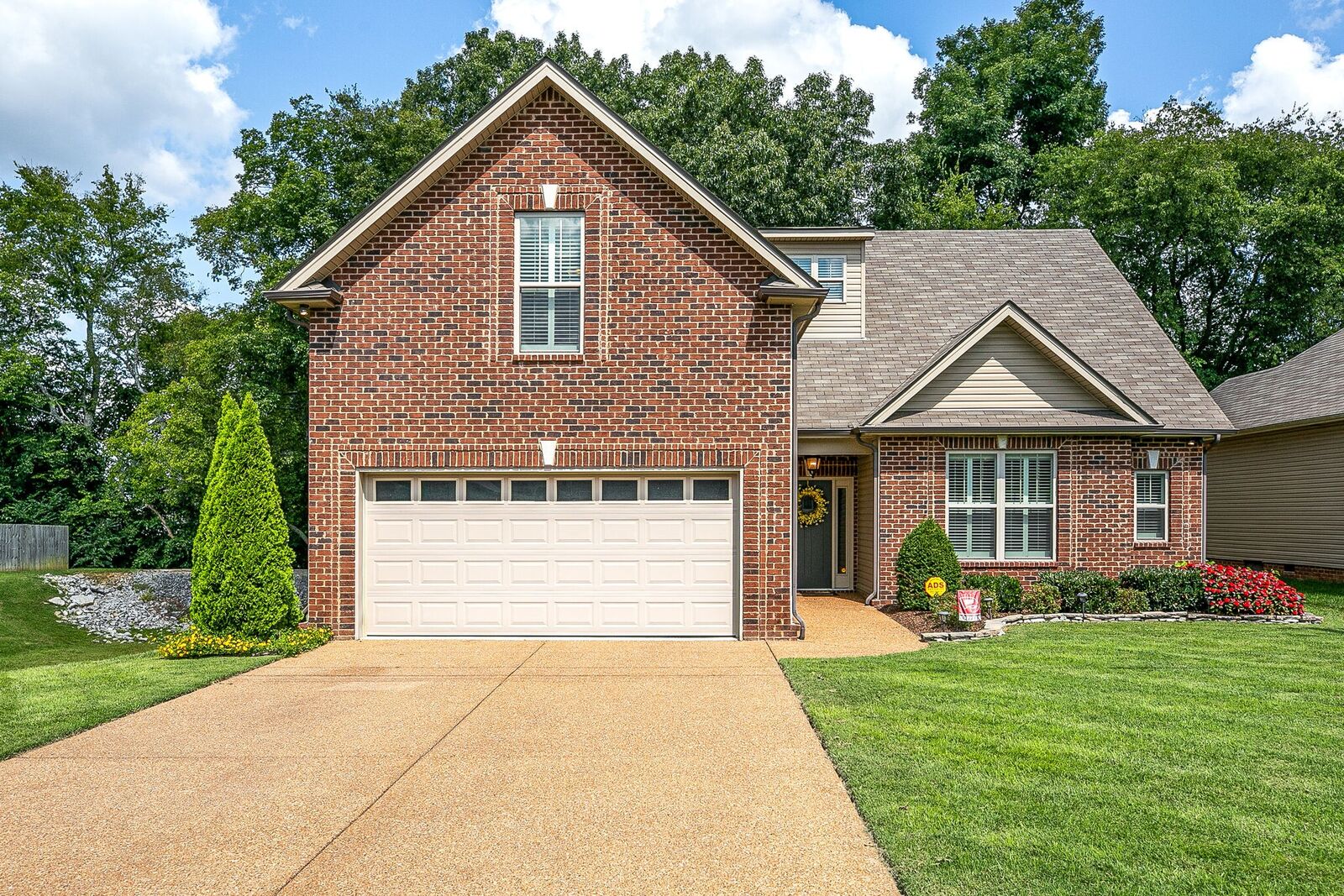 Property Photo:  1070 Golf View Way  TN 37174 