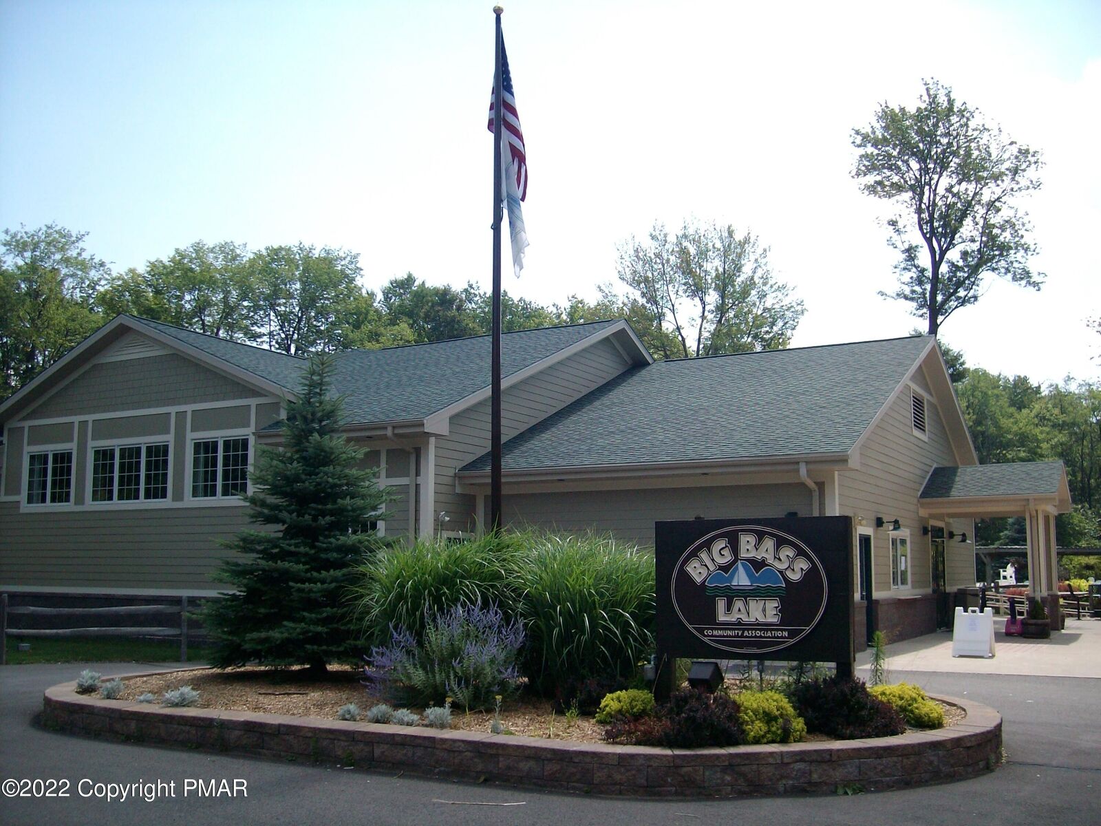 Property Photo: 137 Mountainside Drive PA 18424