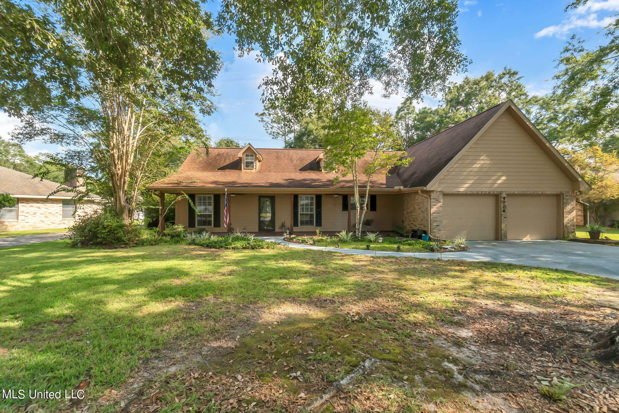 Property Photo: 4008 Driftwood Drive MS 39466