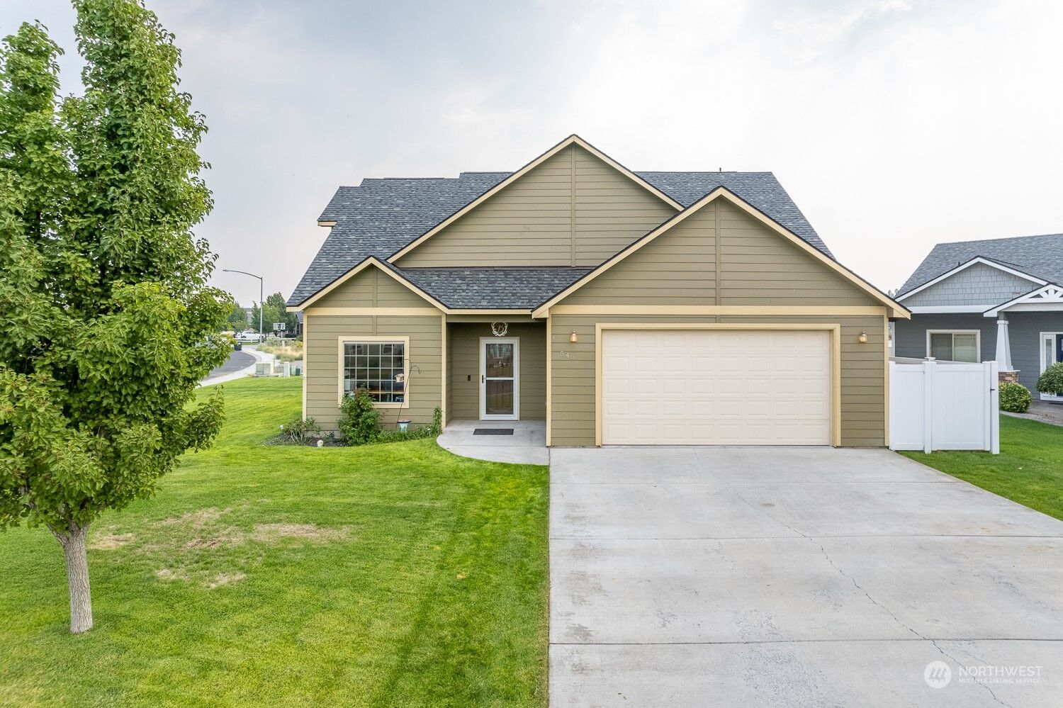 Property Photo: 546 Sparrow Lane WA 98837